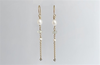 Gold earrings, pearl - Horizon